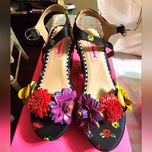 NIB Betsy Johnson Shoes